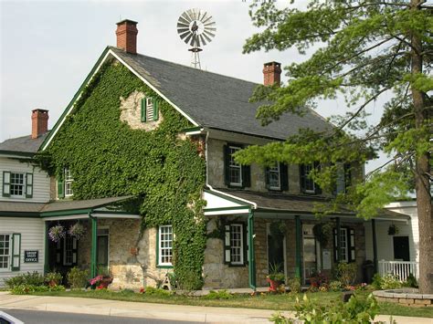 Amish farm and house - 